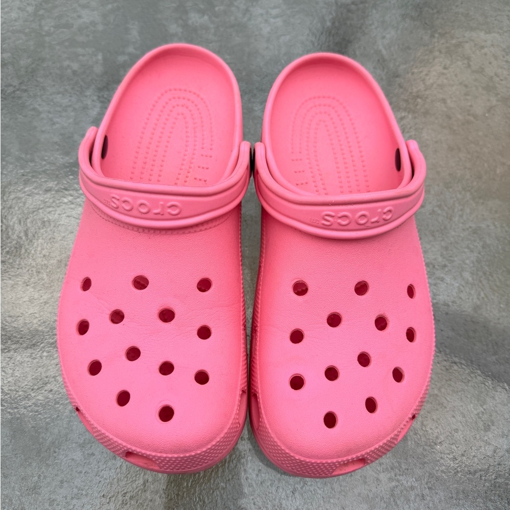 🎀BUBBLEGUM PINK CROCS🎀